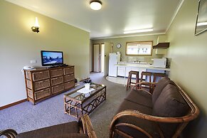 The Crest Apartments