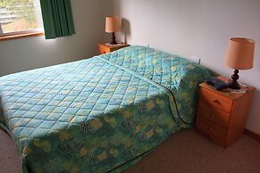 The Crest Apartments