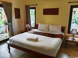 Baan Tropicana