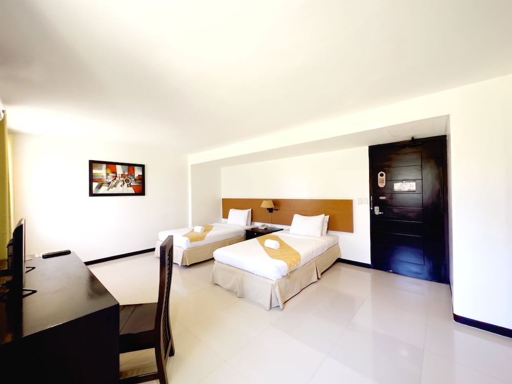 Subic Bay Peninsular Hotel