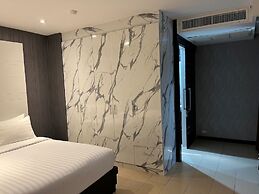 Sky Dome Resotel