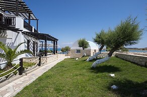 Contaratos Beach