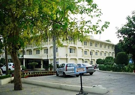 Hotel Ritz Plaza