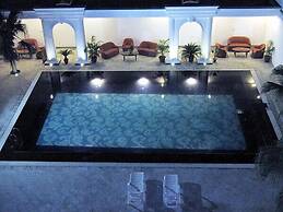 Hotel Ritz Plaza