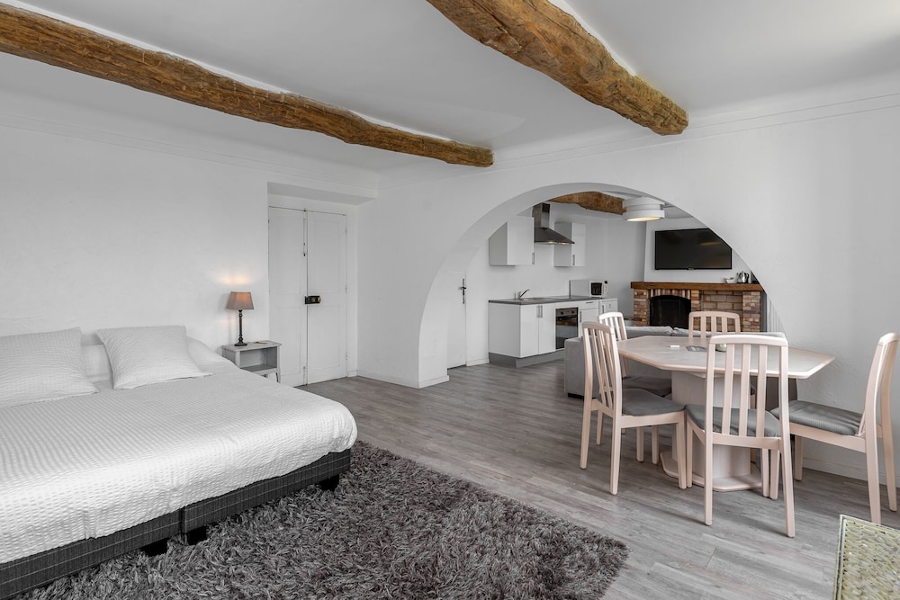 Maison Carles BnB