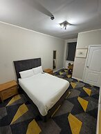 OYO Weaste Hotel