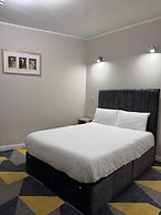 OYO Weaste Hotel