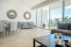 Magia Beachside by Bric