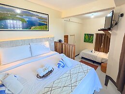 El Galleon Beach Resort Asia Divers