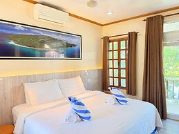 El Galleon Beach Resort Asia Divers