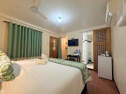 El Galleon Beach Resort Asia Divers