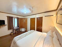 El Galleon Beach Resort Asia Divers