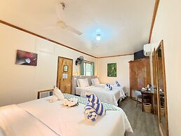 El Galleon Beach Resort Asia Divers