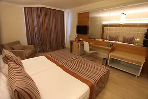 AQI Pegasos Resort