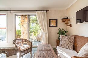 African Violet Guest Suites