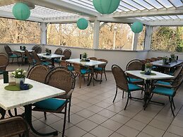 Hotel & Restaurant Park Cafe ISA
