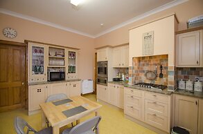 Knight's Rest Guest House