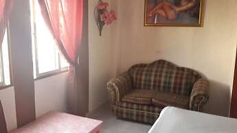 Hotel Jose Contreras