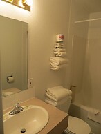 Lazy J Motel