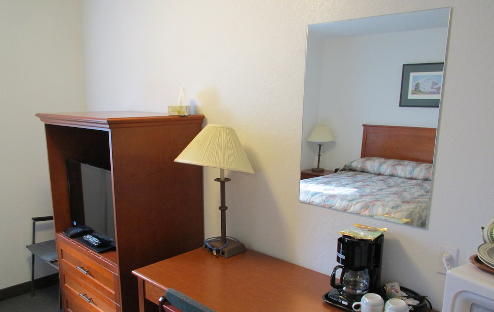 Lazy J Motel