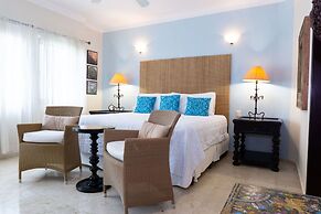 Royal Palms by Bric