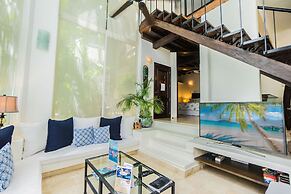 Royal Palms by Bric