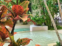 Royal Palms by Bric