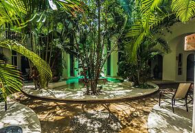 Royal Palms by Bric