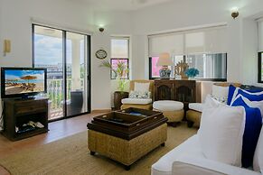 Royal Palms by Bric