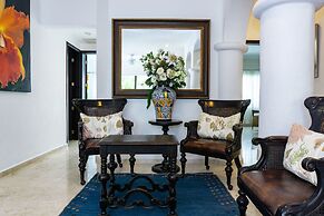 Royal Palms by Bric