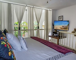 Royal Palms by Bric