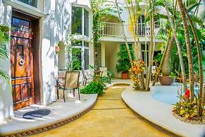 Royal Palms by Bric