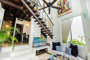 Royal Palms by Bric