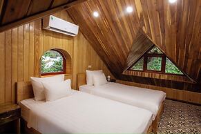 Mua Caves Ecolodge