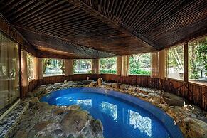 Mua Caves Ecolodge