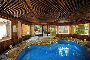 Mua Caves Ecolodge