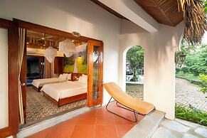 Mua Caves Ecolodge