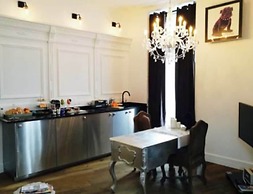 Purple Dog Suites