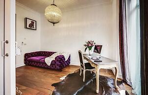 Purple Dog Suites