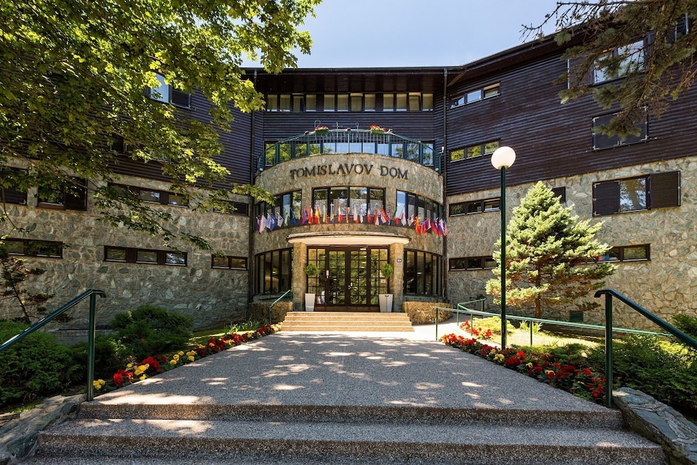 Hotel Tomislavov Dom
