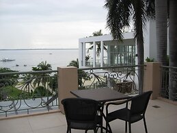 Chateau By The Sea