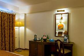 Golf View Hotel & Suites