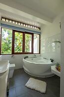 Villa Birdlake