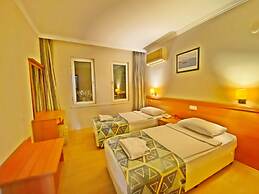 Select Apart Hotel