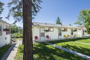 Hollywood Cottages