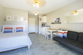 Hollywood Cottages