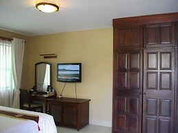 Lux Riverside Hotel & Apartment