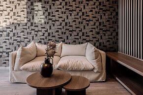 Elegance Luxury Executive Suites - Adults Only