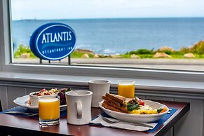 Atlantis Oceanfront Inn