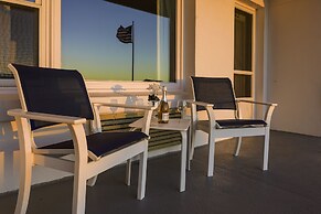 Atlantis Oceanfront Inn